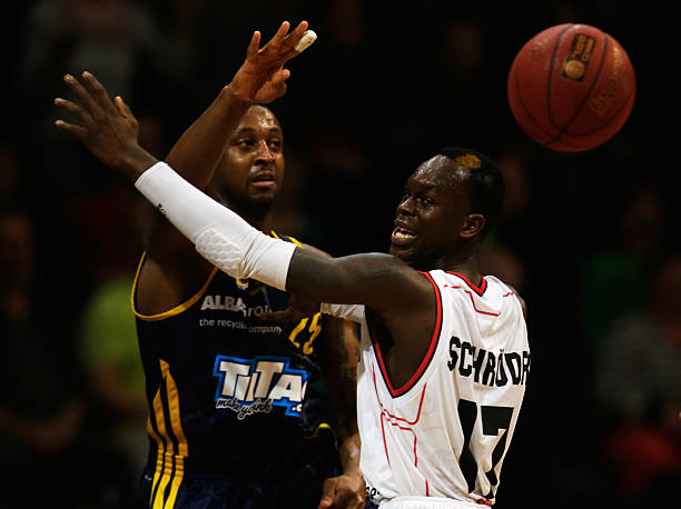 城控球稳中 城控球稳中